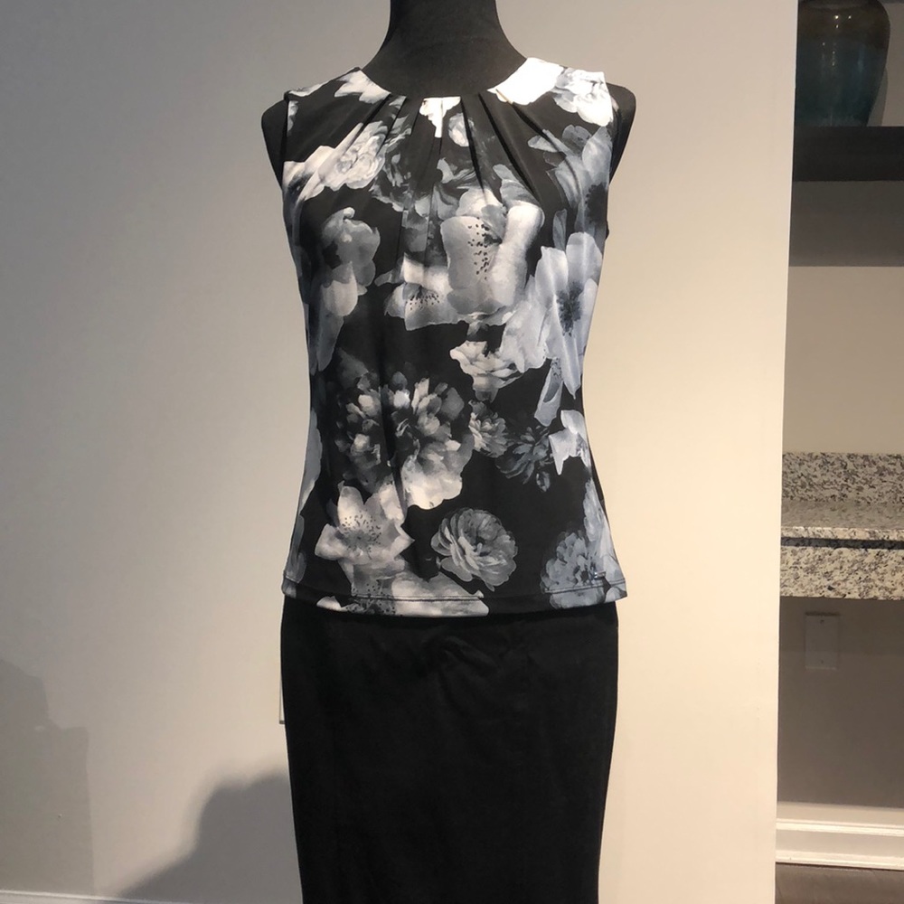 Calvin Klein Grey/black Floral Blouse - Small